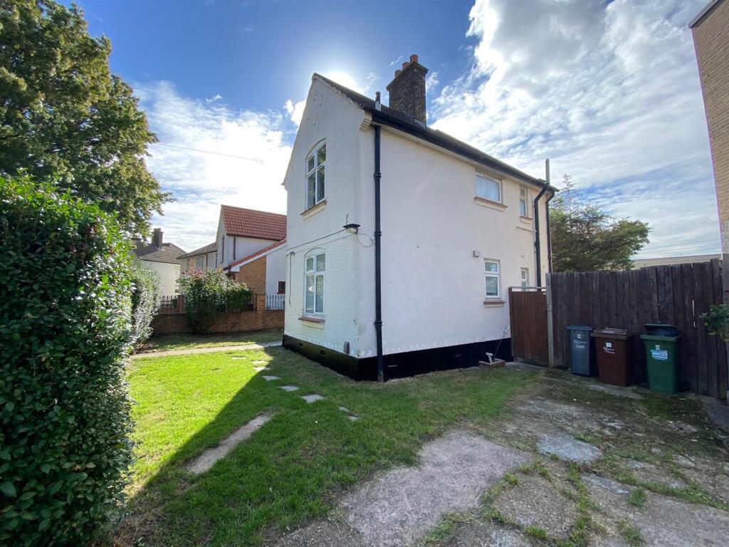 3-bed semi-detached on Blake Avenue, Barking, £475,000