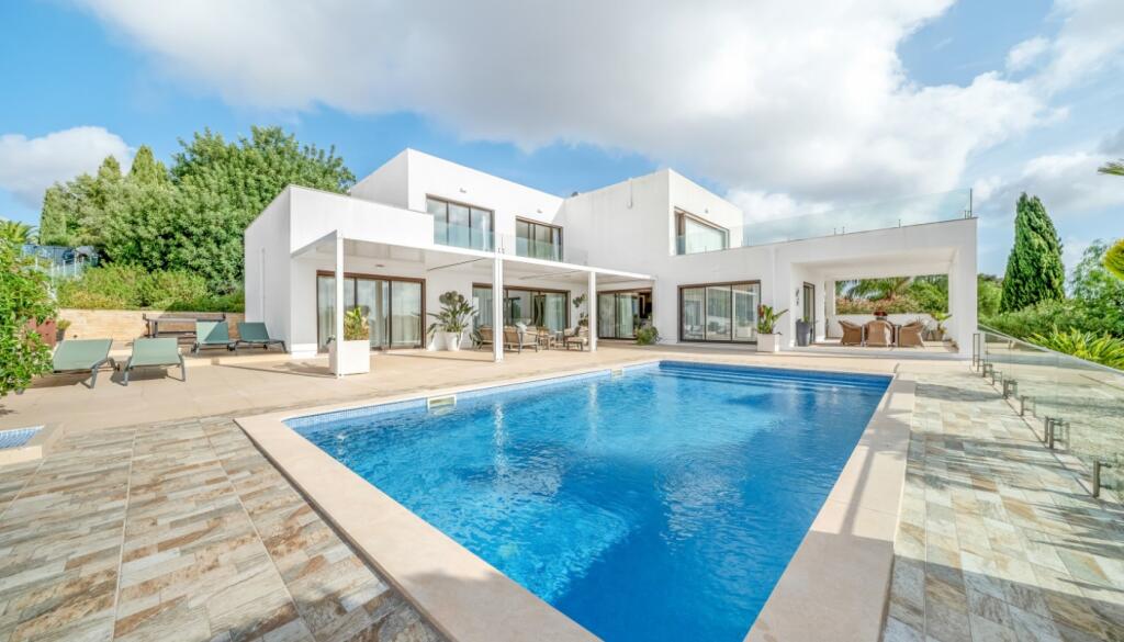 Main image of property: Algarve, Portimão