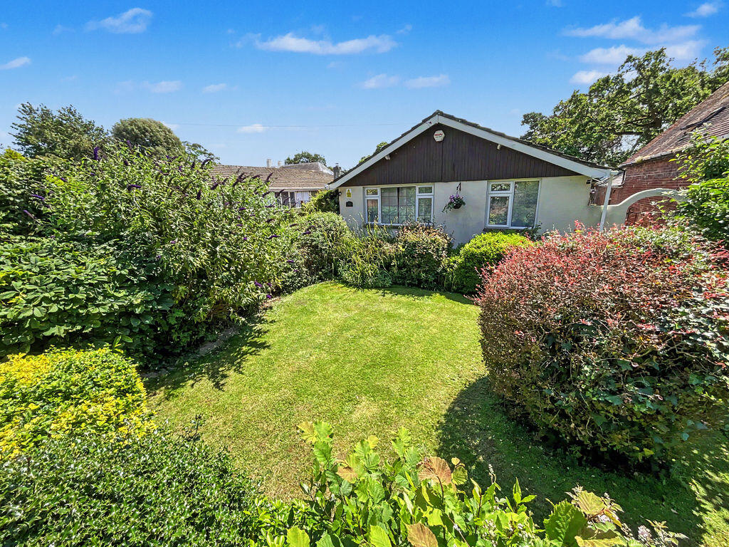 4-bed detached on Burton, Christchurch, £450,000