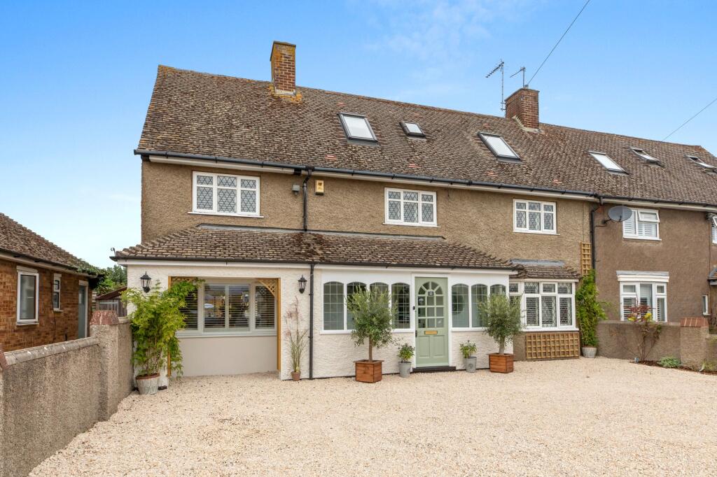 Main image of property: Roberts Road, Haddenham, HP17