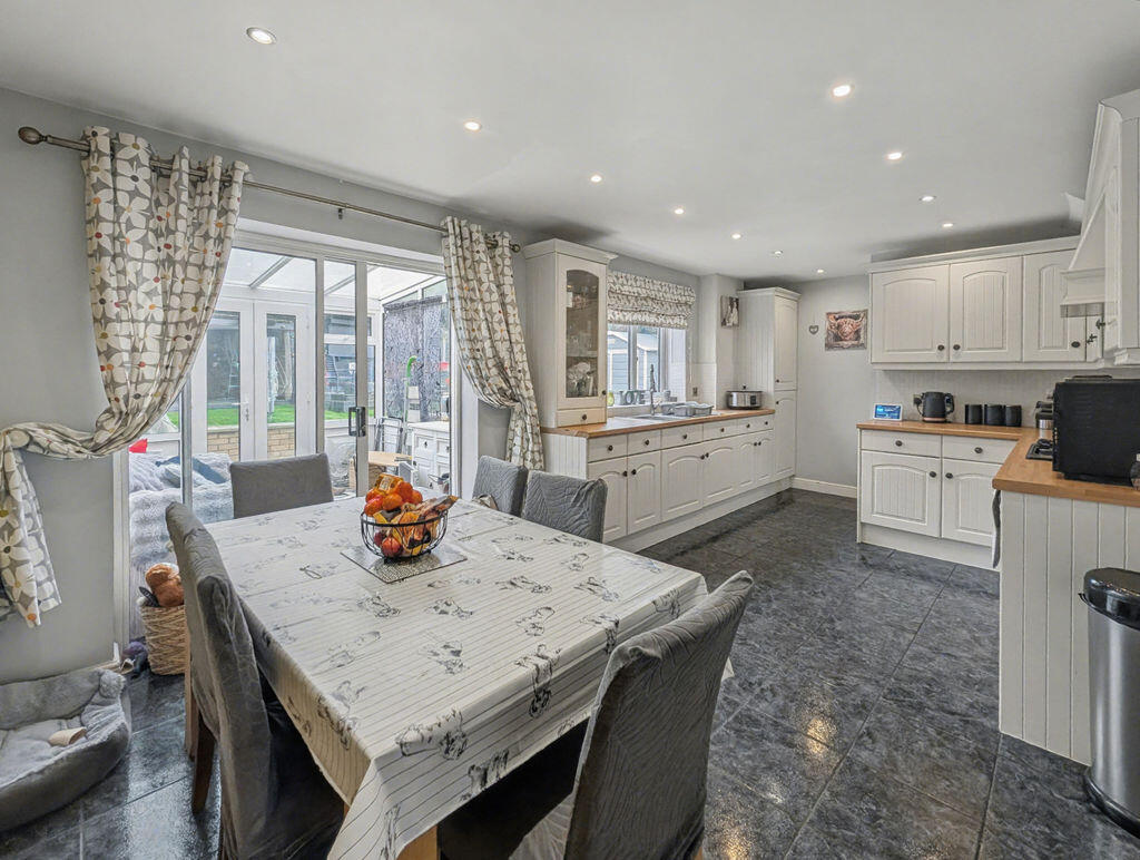 Chaffinch Way, Sundorne Grove, Shrewsbury, SY1 4TR photo 4
