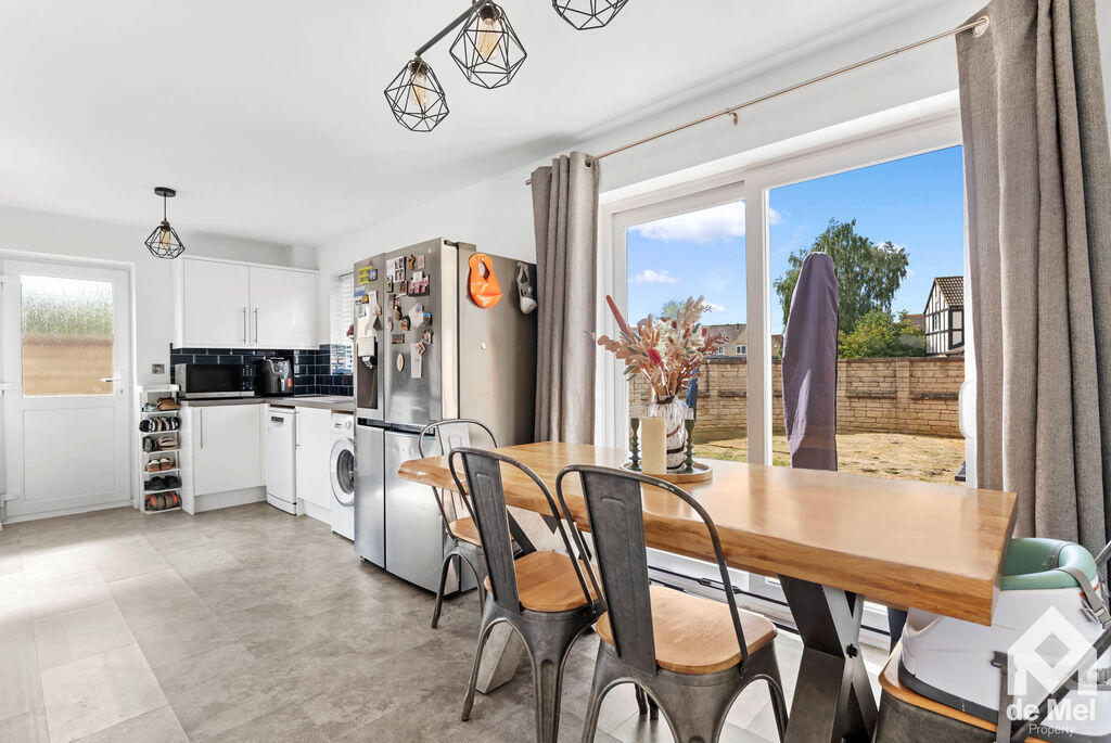 House in Gloucester - View 2