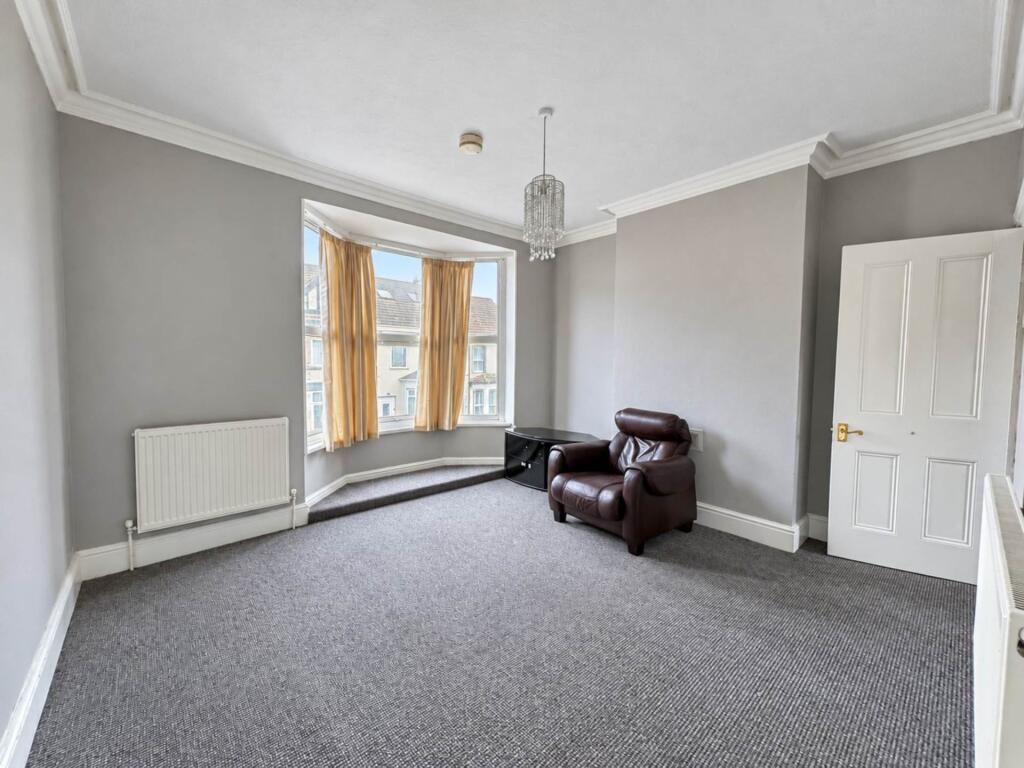 Apartment in Luton - View 2