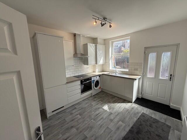 House in Sheffield, Broomhill - View 5