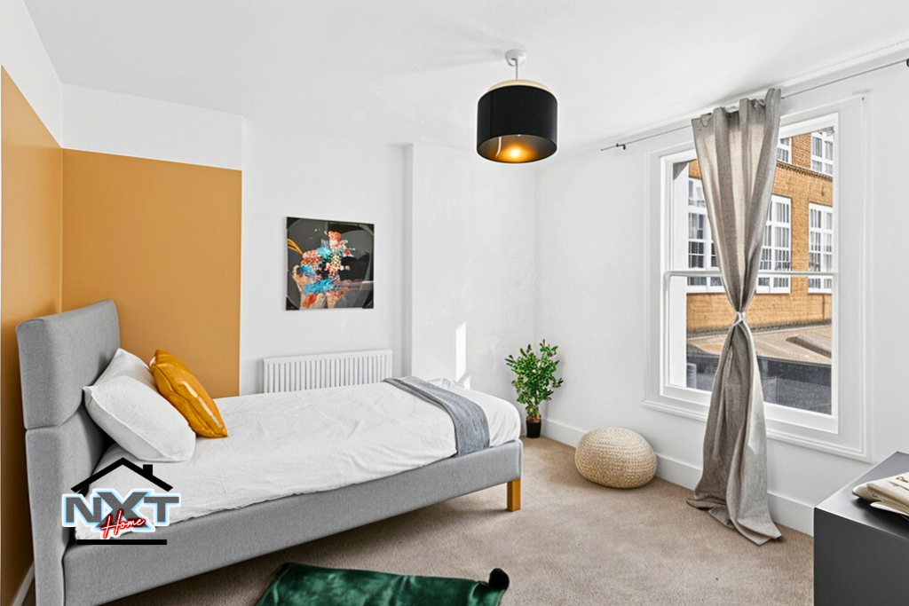 Main image of property: Upper North Street, London, E14