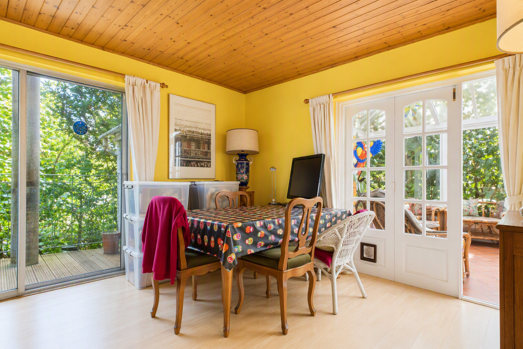 Sackville Gardens, Hove, BN3 4GH - More