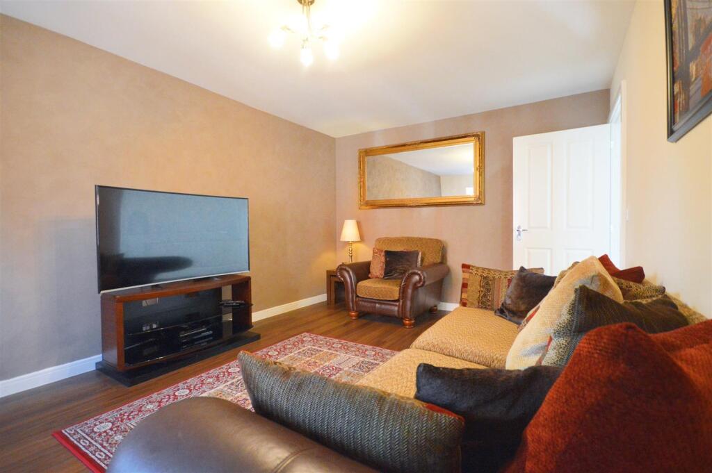 House in Northampton, Headlands - View 6