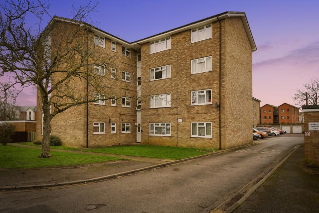 Main image of property: New Barn Avenue, CHELTENHAM, Gloucestershire, GL52