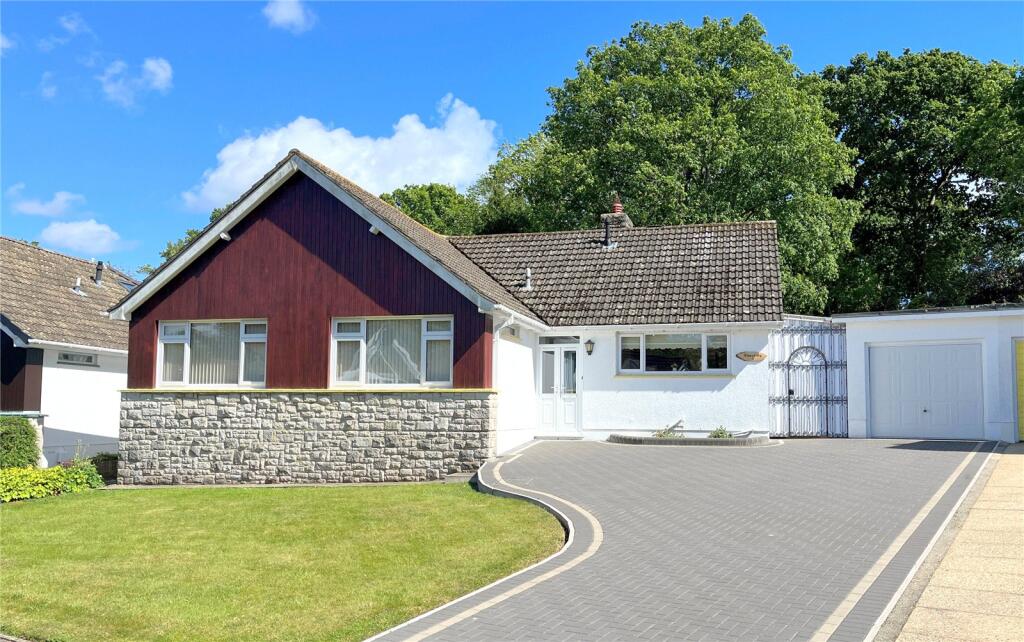 Main image of property: Lyme Crescent, Highcliffe, Christchurch, Dorset, BH23