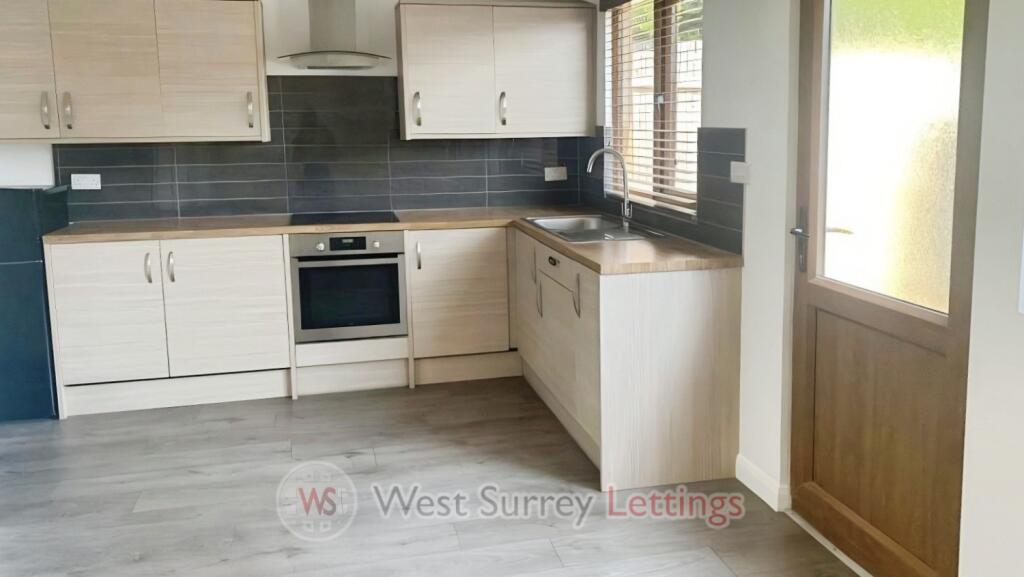 Main image of property: The Barn, Lyne Lane,  KT16 0AL