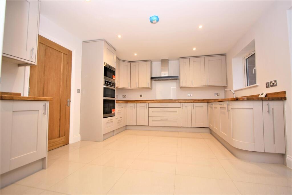 House in West Suffolk, Kentford - View 4