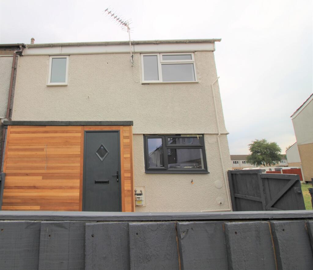 Main image of property: Calver Place, Glossop, SK13