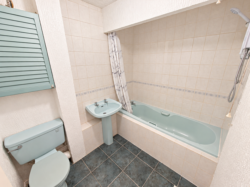 Apartment in Northampton, North Northamptonshire - More