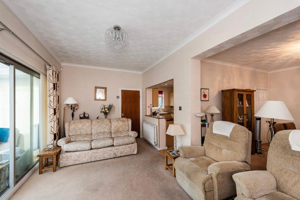 Orchard Avenue, Upper Belvedere, DA17 photo 2