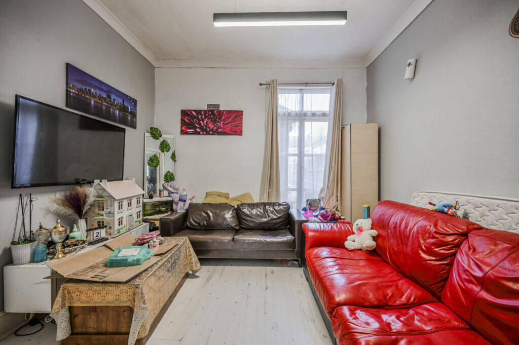 Main image of property: Endsleigh Gardens - Ilford - London - IG1