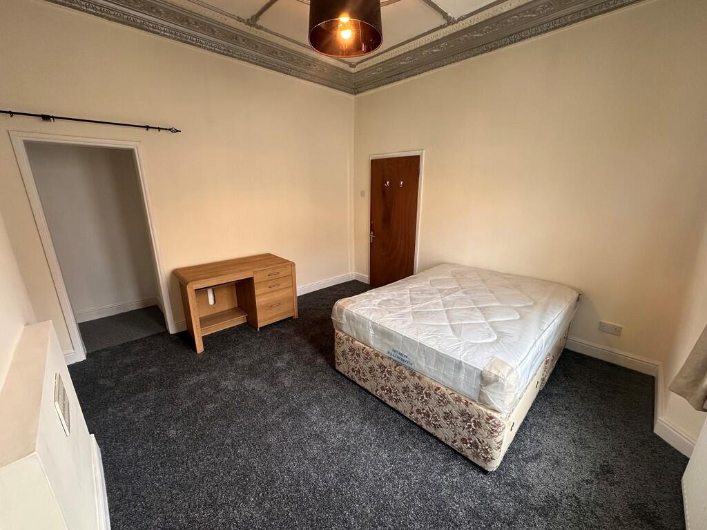 1 bedroom house share for rent