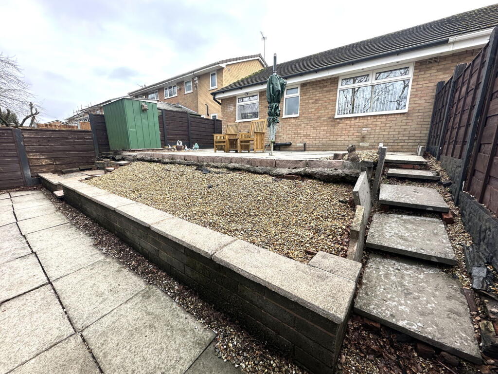 Penthorpe Drive, Royton photo 3