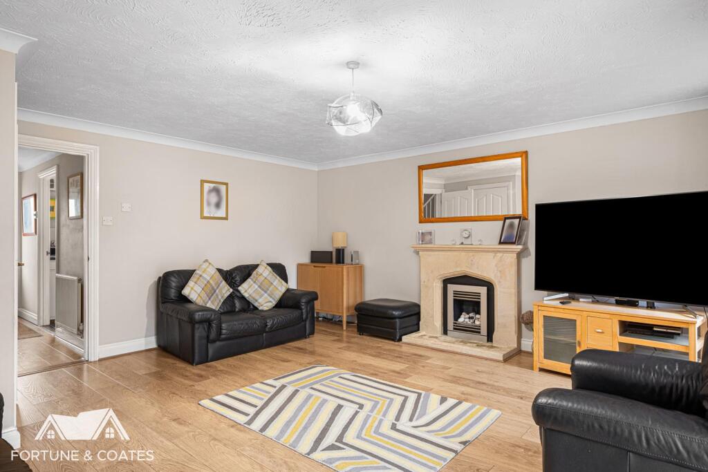 Ashworth Place, Harlow photo 3