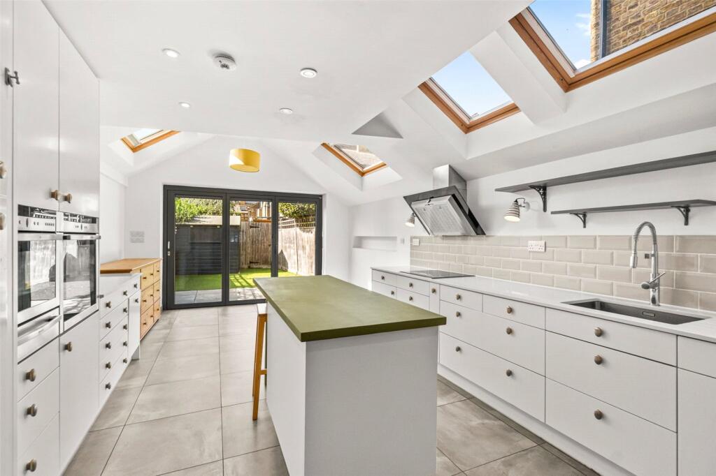 House in Twickenham - View 2
