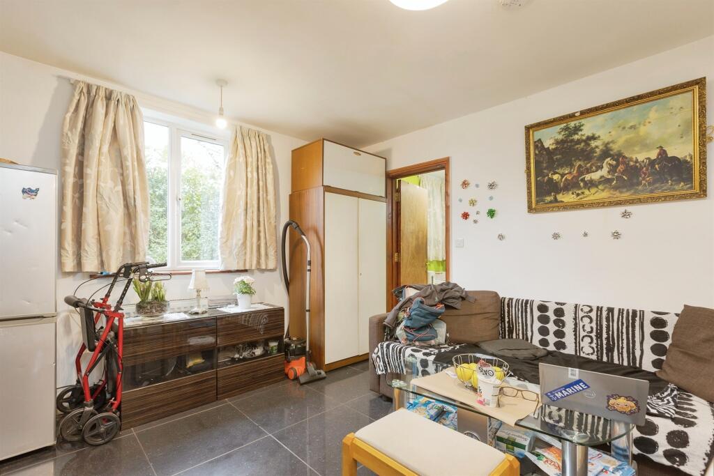 House in Tunbridge Wells, Kent - View 5