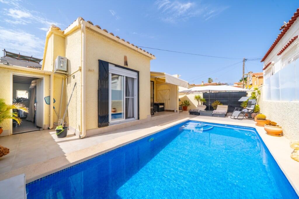 Main image of property: La Marina, Alicante, Valencia