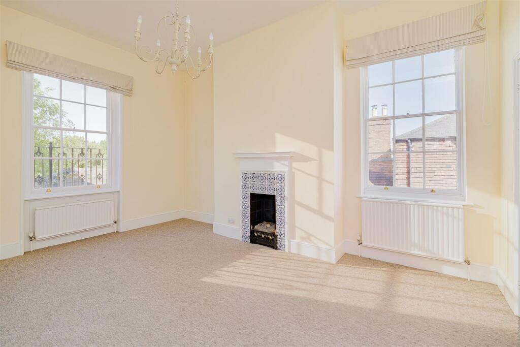 13 Claremont HIll, Shrewsbury, SY1 1RD photo 4