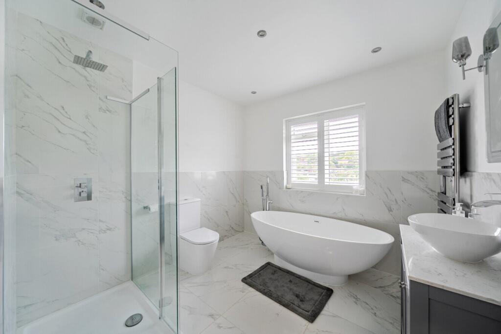 Bourne Vale, Hayes, Kent, BR2 photo 2