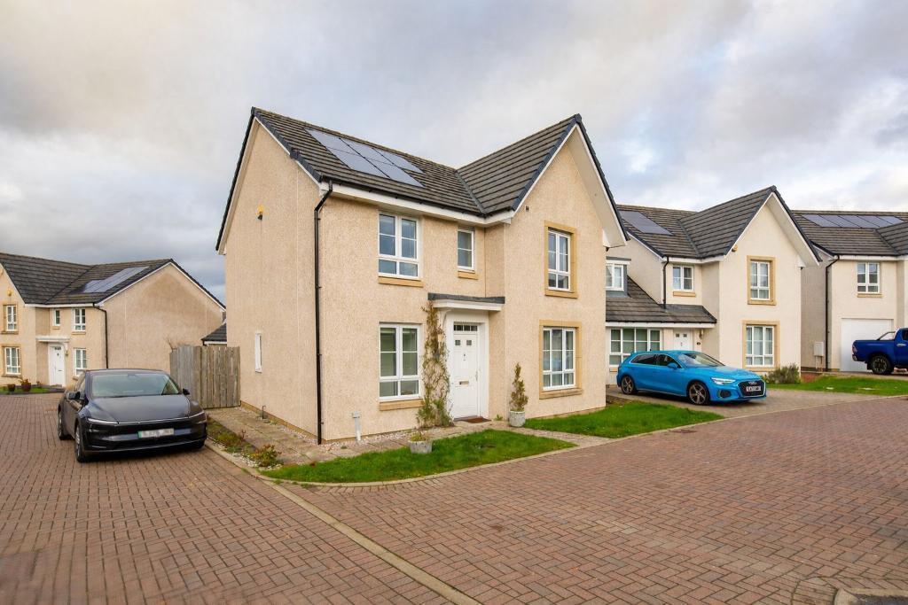 Main image of property: Oykel Crescent, Robroyston, G33 1FD