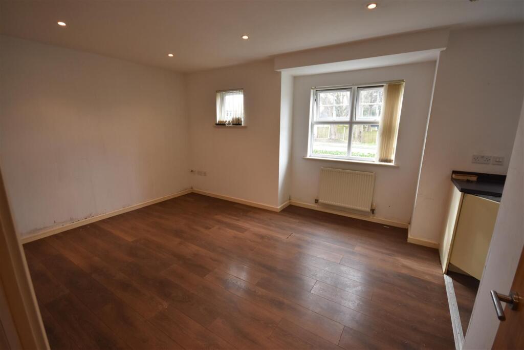 Kingsway South, Warrington - View 4
