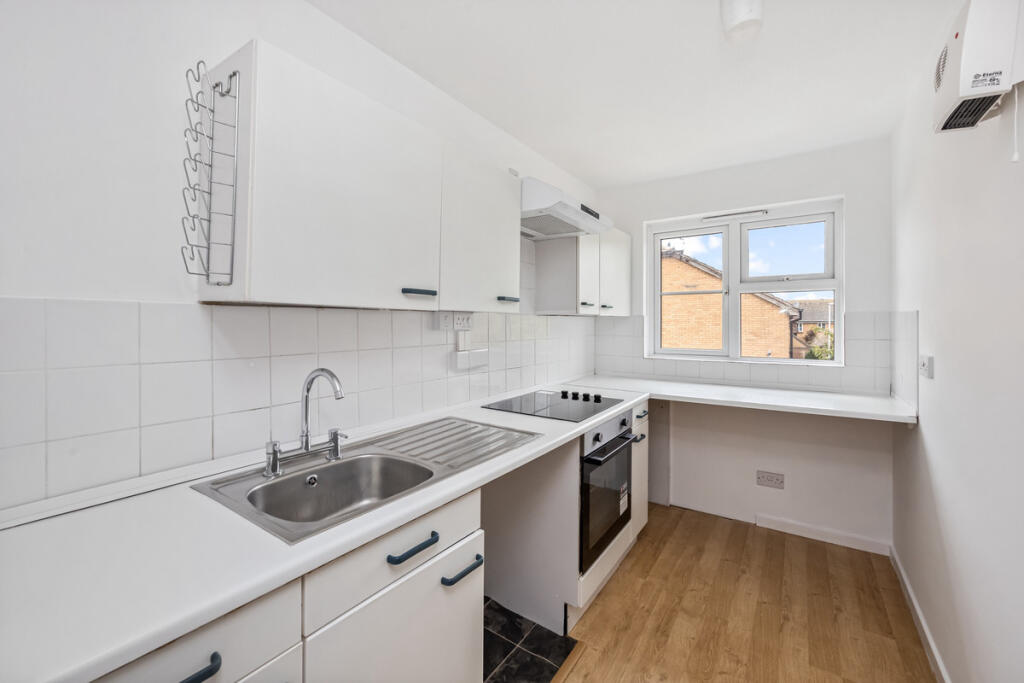 Apartment in Brighton - View 3