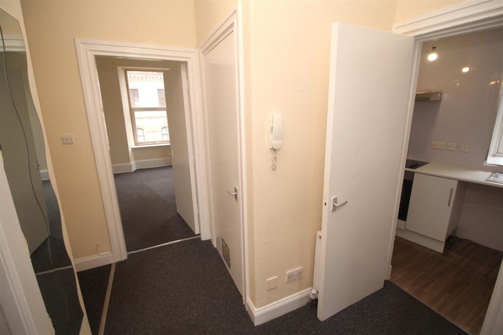 Apartment in Paisley - View 3