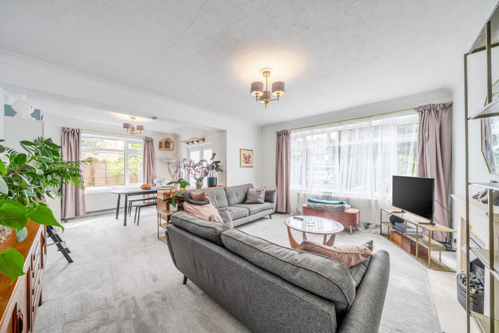 Apartment in London - View 2