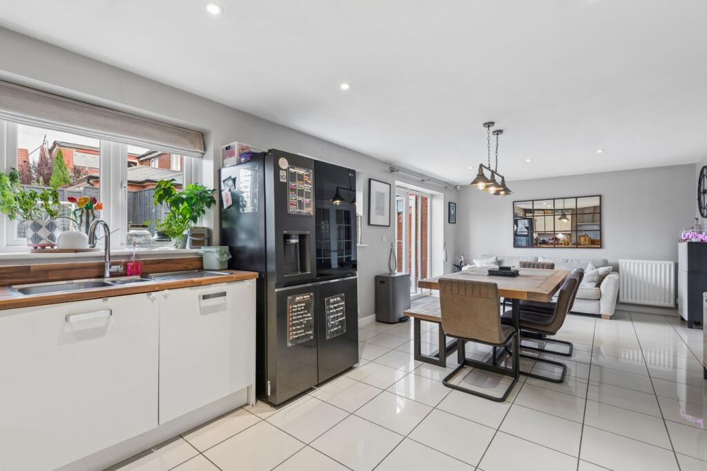 House in Shefford, Central Bedfordshire - View 5