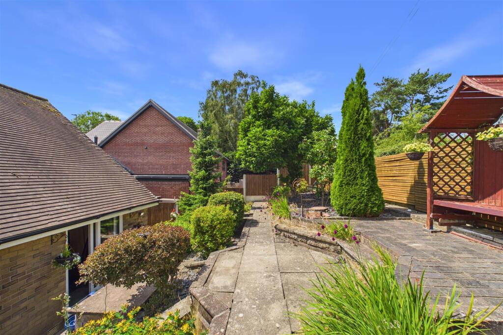 Draycott Road, Tean, Stoke-On-Trent photo 4