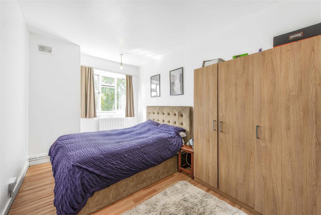 Apartment in London - View 3