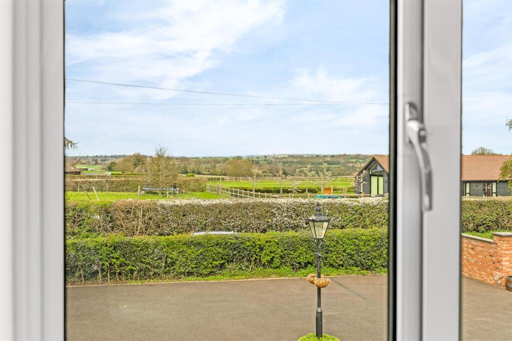 Additional image 28 of Burnham Green Road, Welwyn