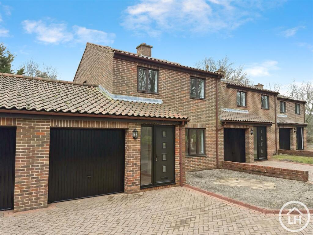 Main image of property: Beaumont Davey Close, Faversham