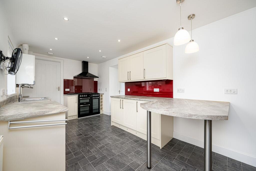 House in Dundee - More