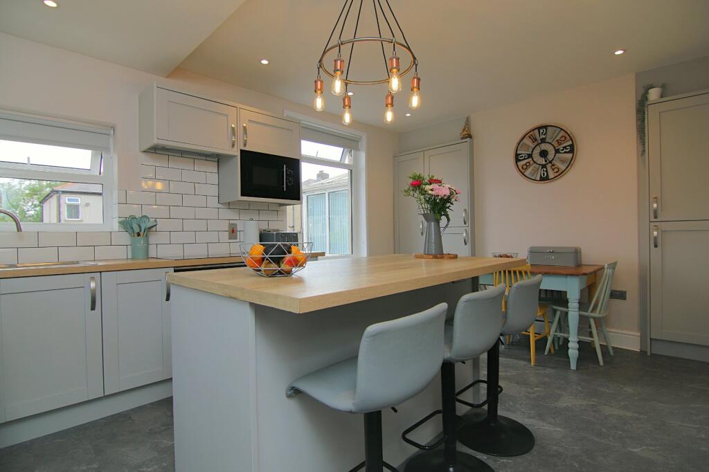 Kenley Mount, Wibsey, BD6 photo 3