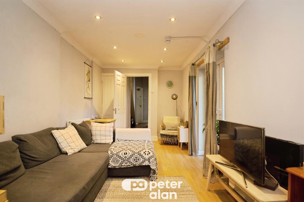 Apartment in Roath, Cardiff, Plasnewydd, Roath - View 4