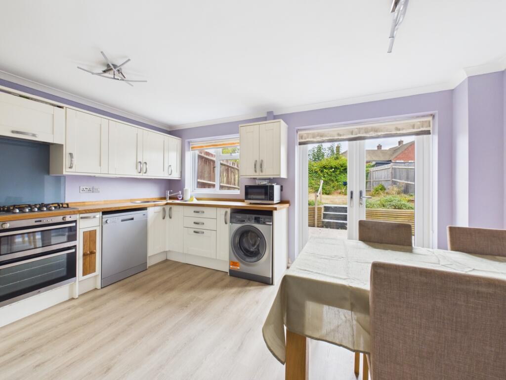 House in Haywards Heath, Franklands Village - View 3