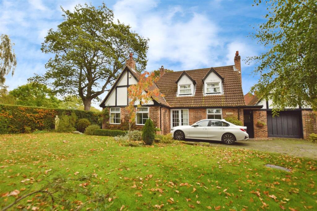 Main image of property: Baxtergate, Hedon, Hull