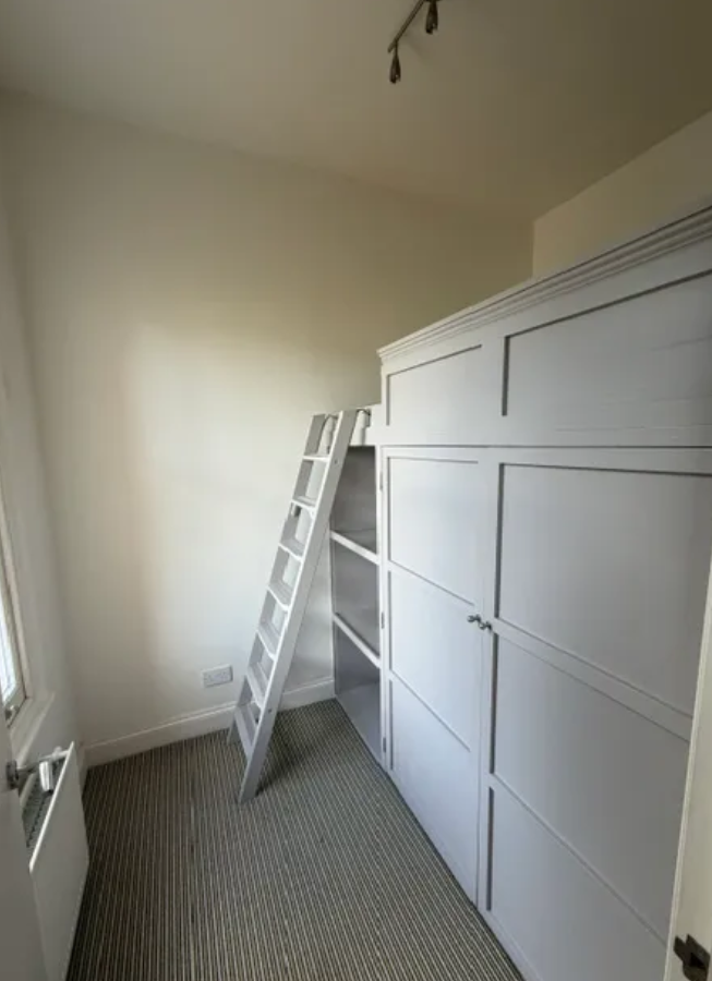 Apartment in Kingston upon Thames - More