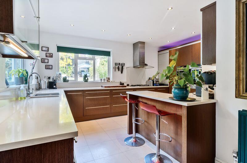 Russell Hill, West Purley photo 2