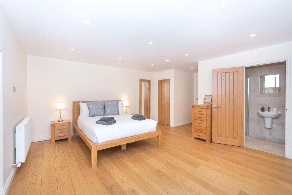 Malltraeth, Bodorgan, Isle of Anglesey, LL62 photo 4