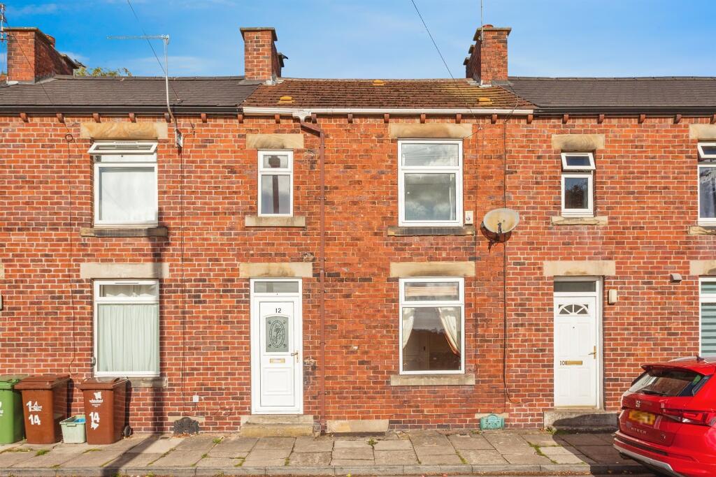 3-bed terraced on South Terrace, Ossett, £170,000