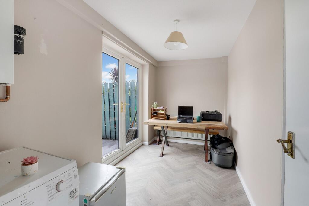 House in Nottingham, Wilford - View 5