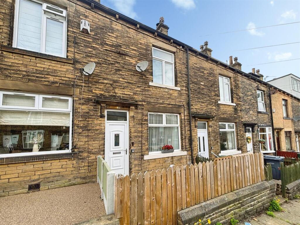 Main image of property: Poplar Avenue, Bradford, BD7 4LQ