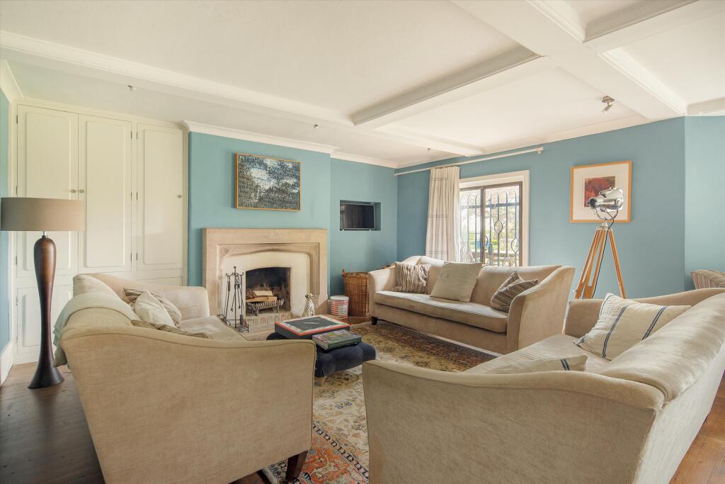 House in Lacey Green, Speen - View 5