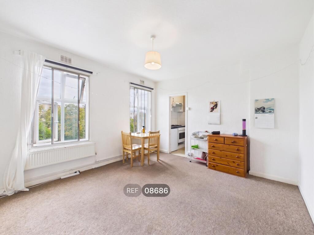 Apartment in London - View 5